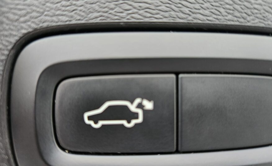 VOLVO XC60 2.0 D4