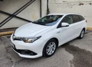 TOYOTA Auris TOURING