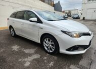 TOYOTA Auris TOURING