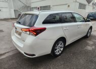 TOYOTA Auris TOURING