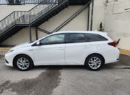 TOYOTA Auris TOURING