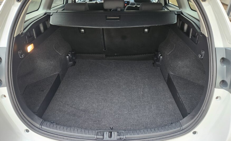 TOYOTA Auris TOURING
