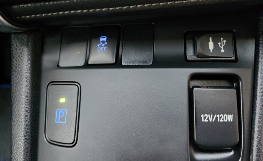 TOYOTA Auris TOURING