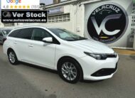 TOYOTA Auris TOURING