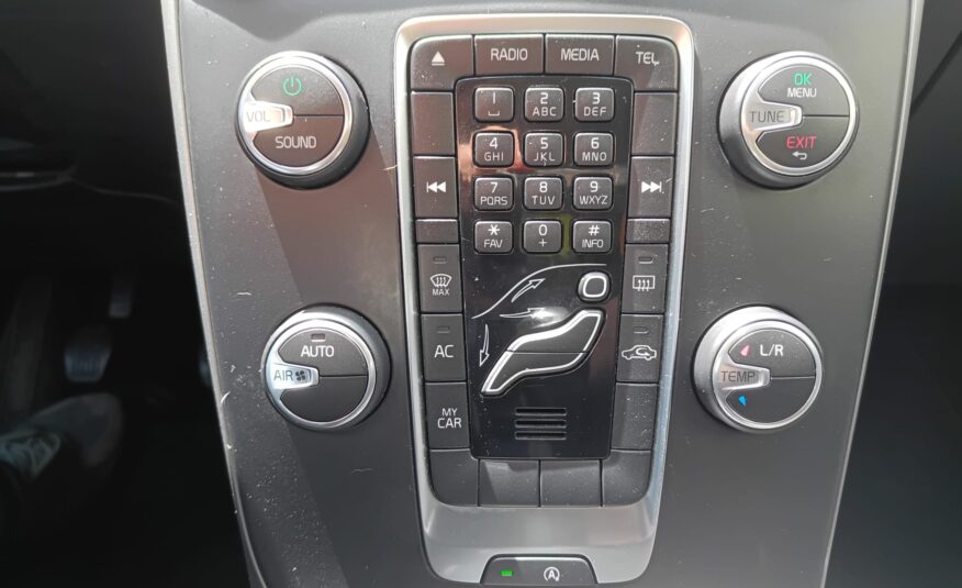 VOLVO V40 CROSS COUNTRY