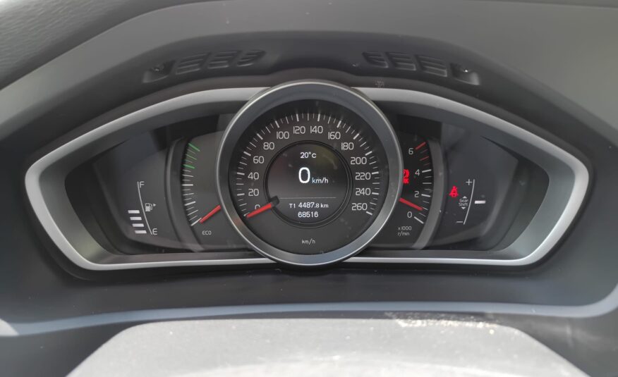 VOLVO V40 CROSS COUNTRY