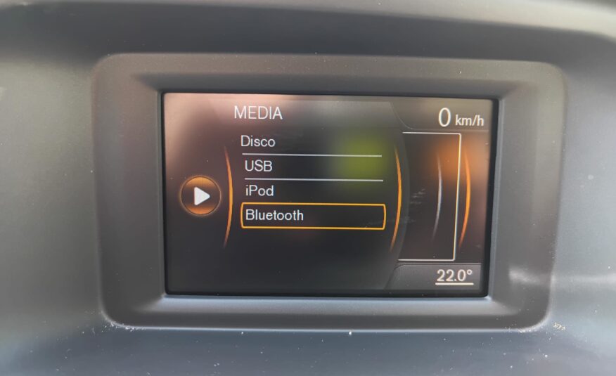 VOLVO V40 CROSS COUNTRY