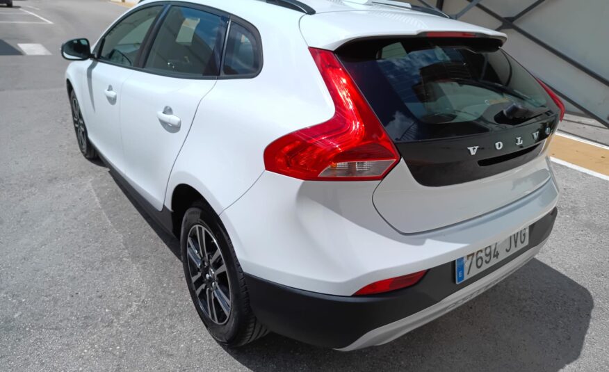 VOLVO V40 CROSS COUNTRY