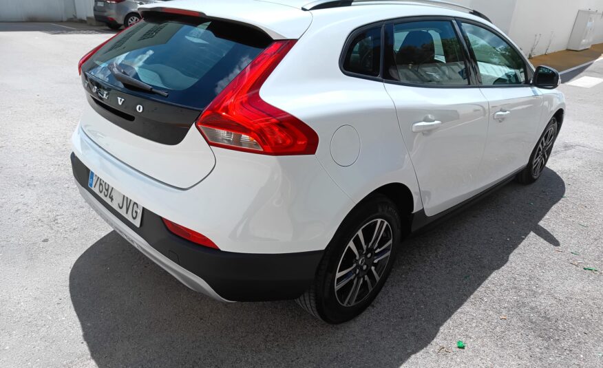 VOLVO V40 CROSS COUNTRY