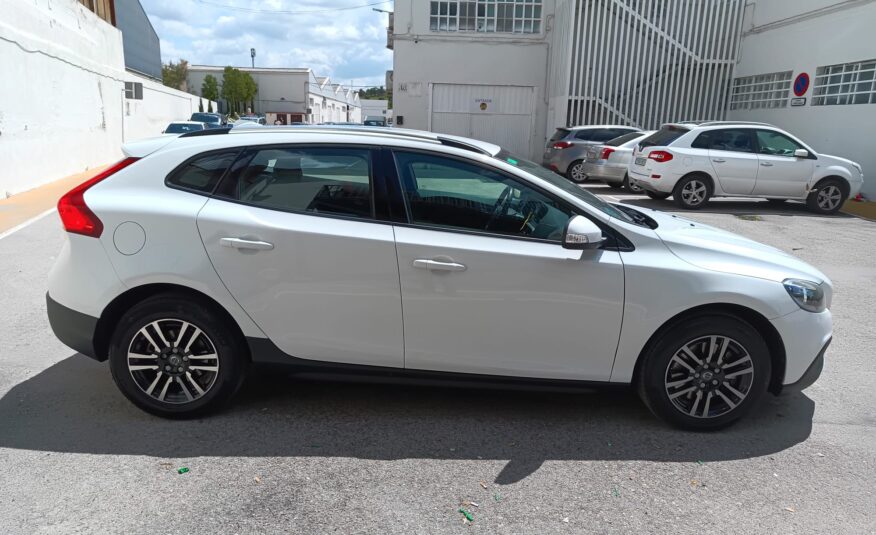 VOLVO V40 CROSS COUNTRY