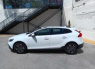 VOLVO V40 CROSS COUNTRY