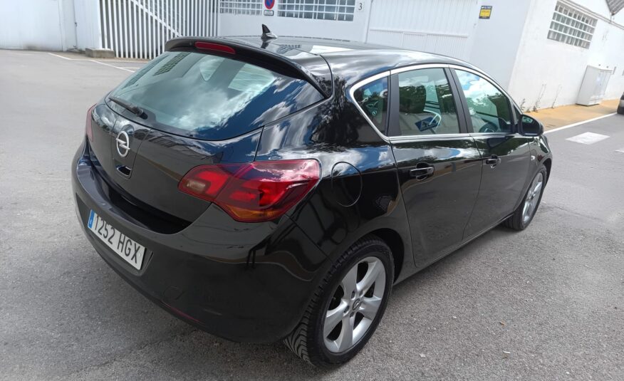 OPEL ASTRA 1.7 CDTi Edition