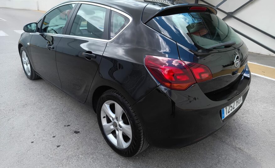 OPEL ASTRA 1.7 CDTi Edition