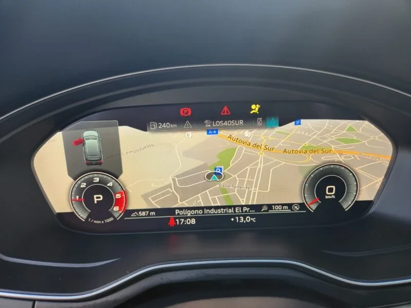 AUDI A4 AVANT 30 TDI S TRONIC