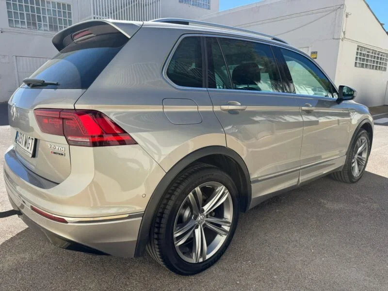 VOLKSWAGEN TIGUAN SPORT 2.0 TDI 150 cv DSG