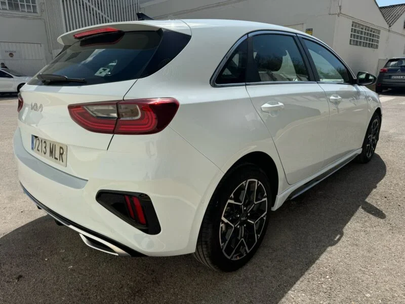 KIA CEED GT LINE