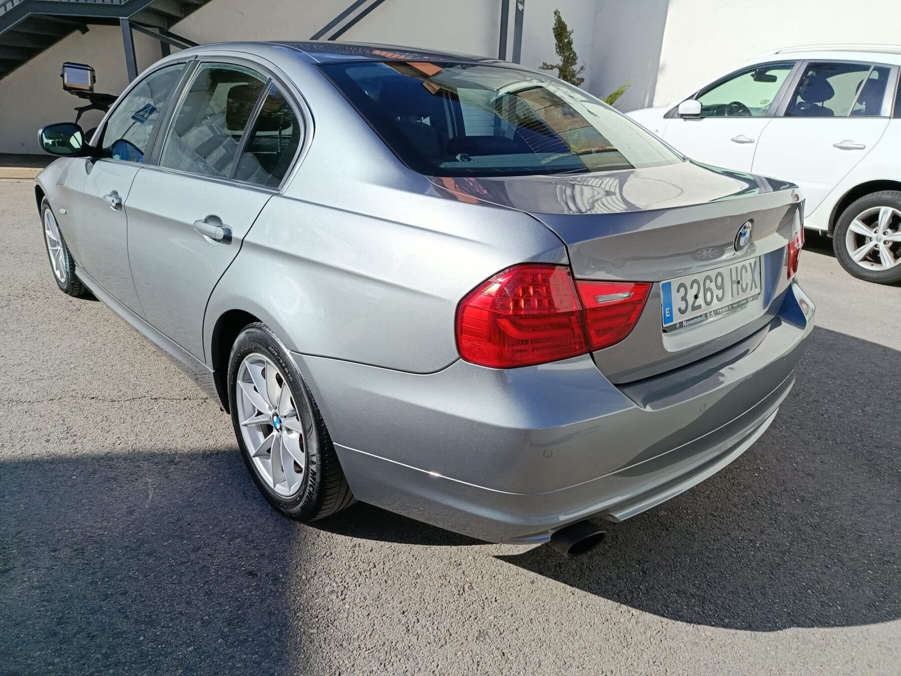 BMW Serie 3 318i E90