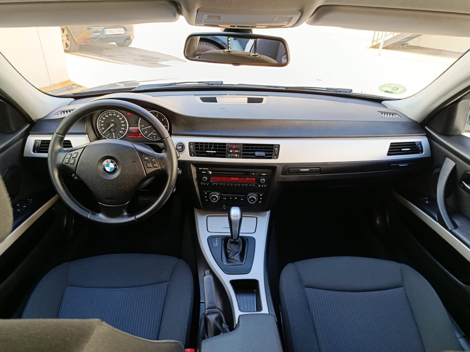 BMW Serie 3 318i E90