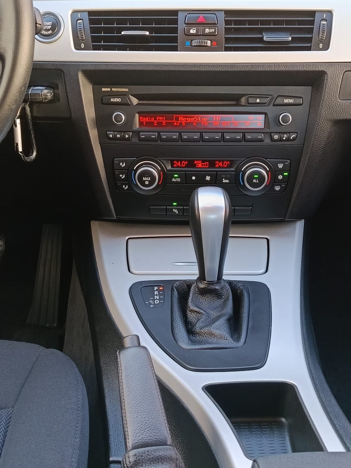 BMW Serie 3 318i E90