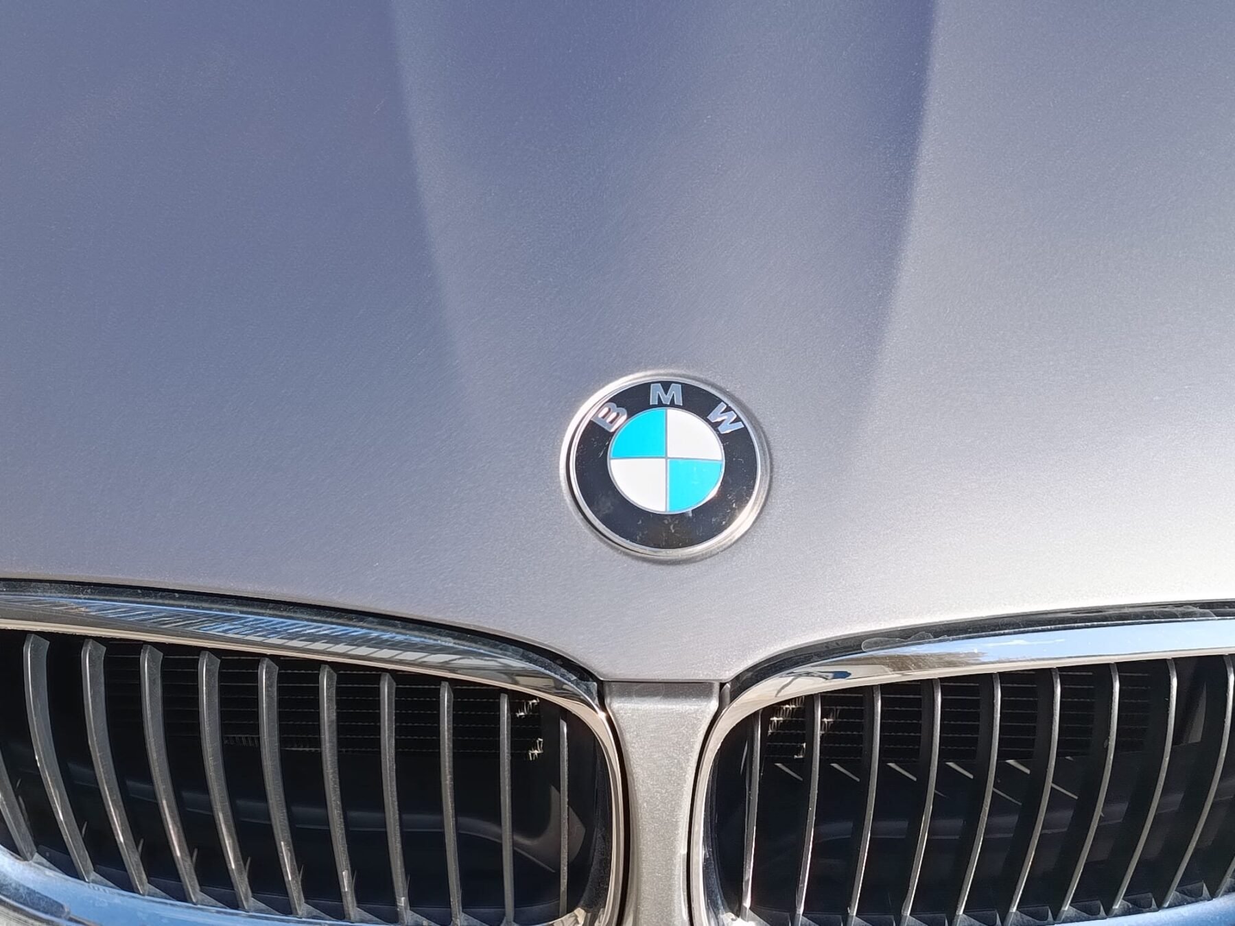 BMW Serie 3 318i E90