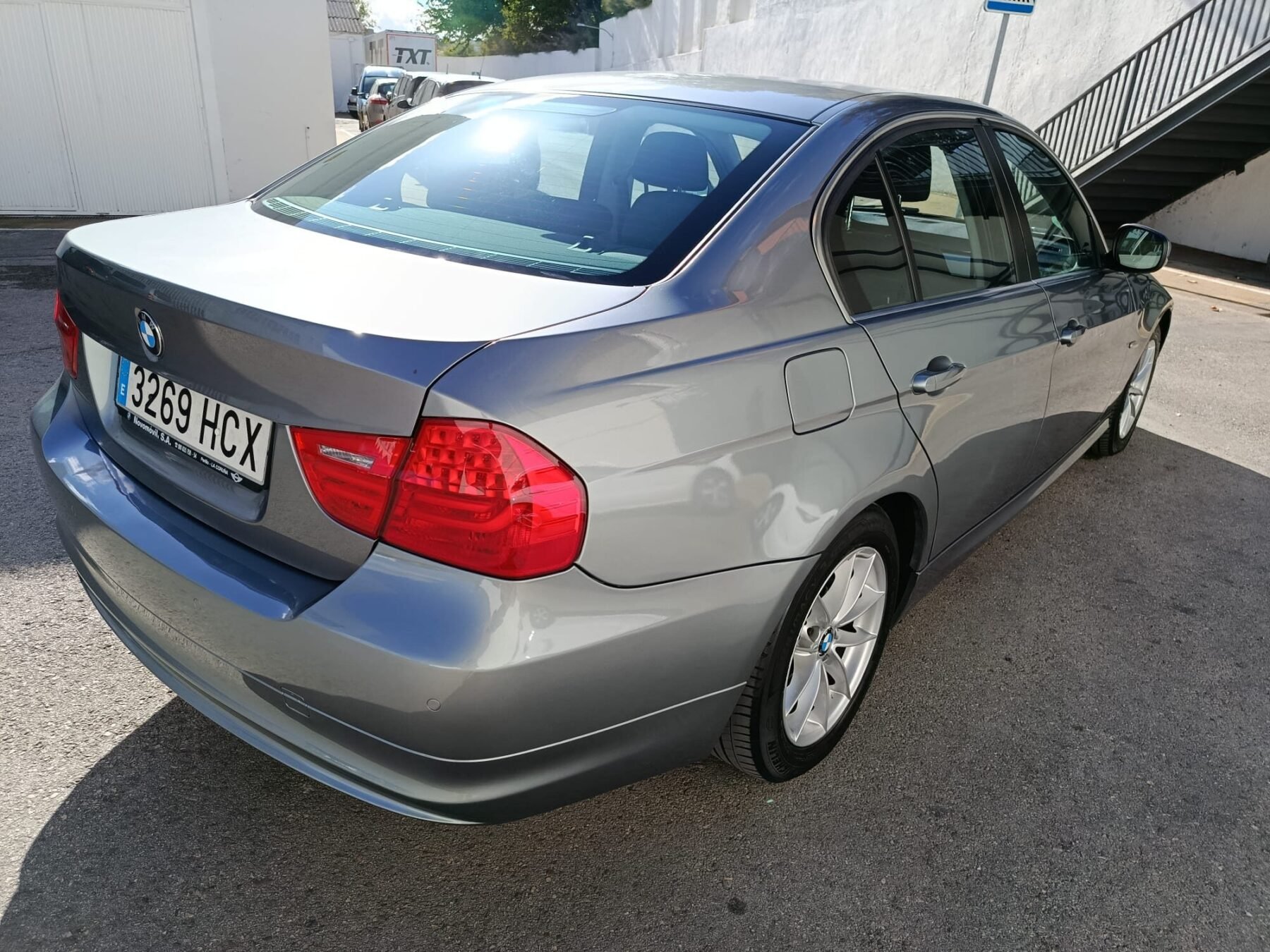 BMW Serie 3 318i E90