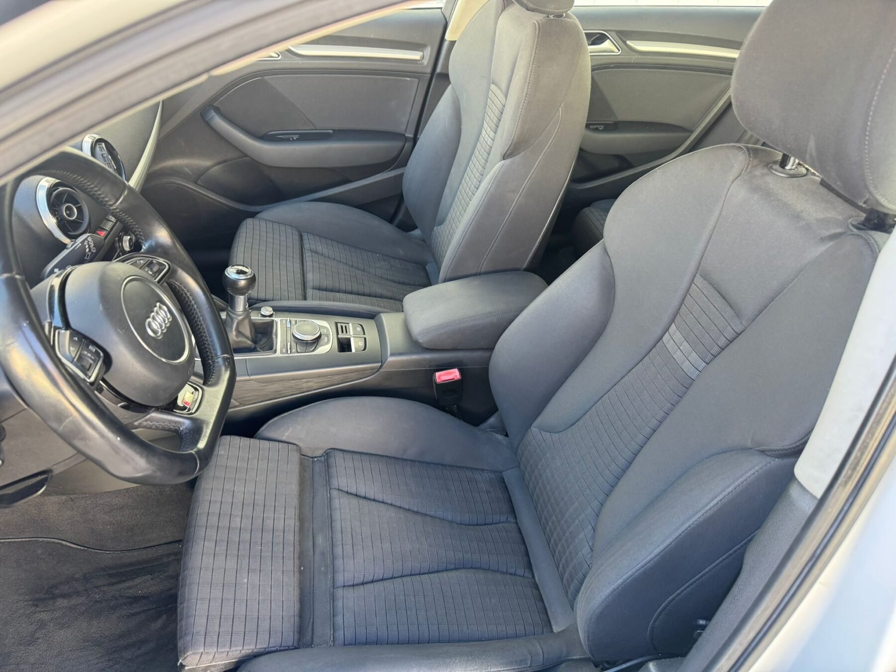 AUDI A3 Sportback 2.0 TDI clean d S line