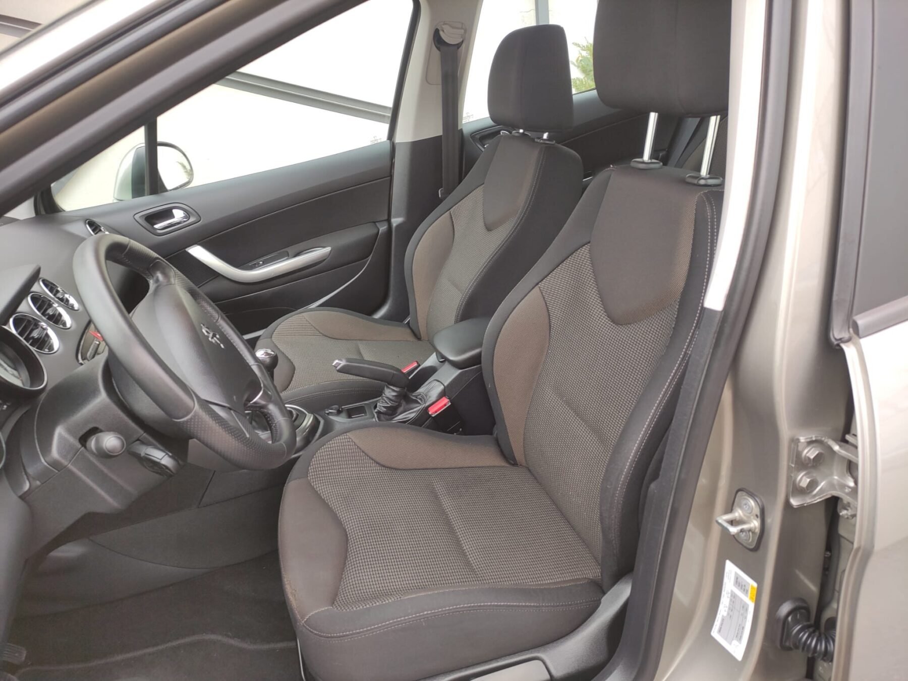 PEUGEOT 308 Active 1.6 VTi 120