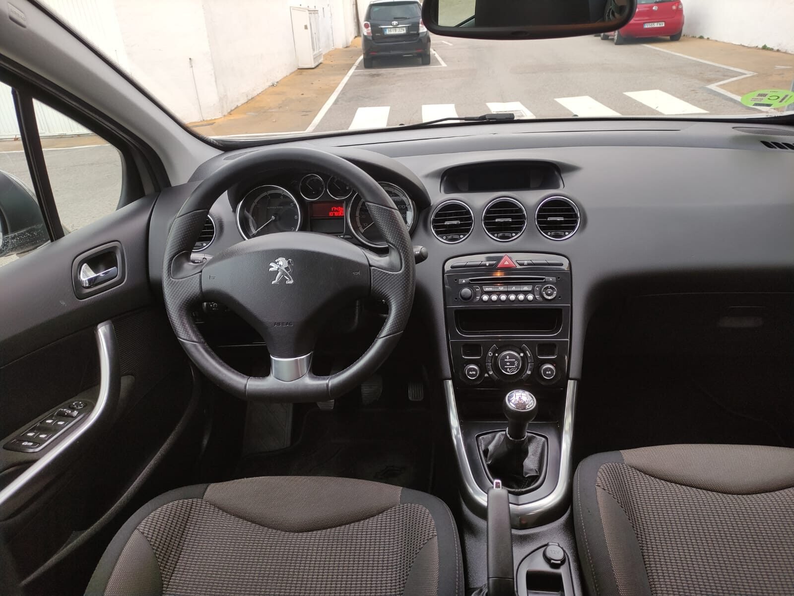 PEUGEOT 308 Active 1.6 VTi 120