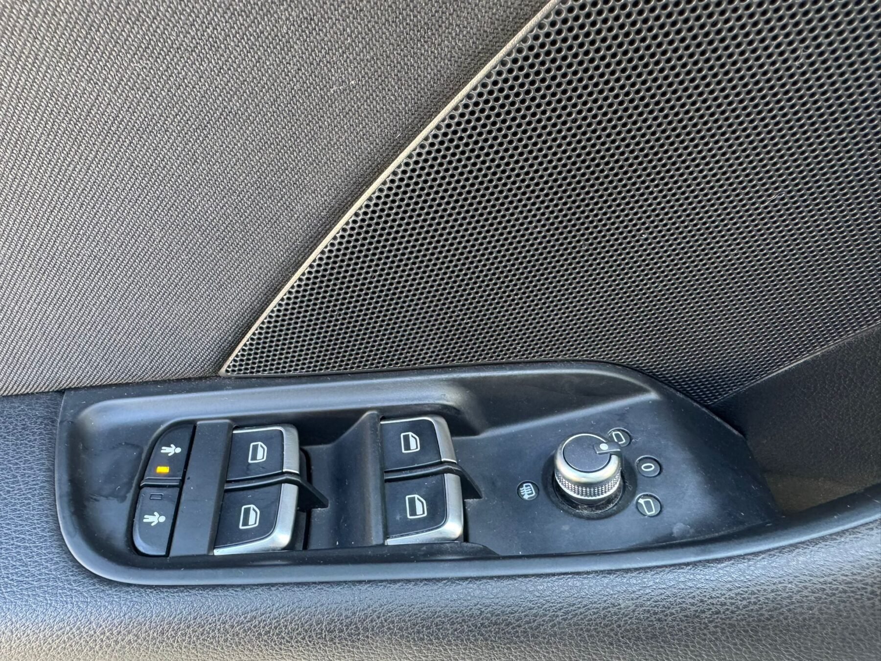 AUDI A3 Sportback 2.0 TDI clean d S line