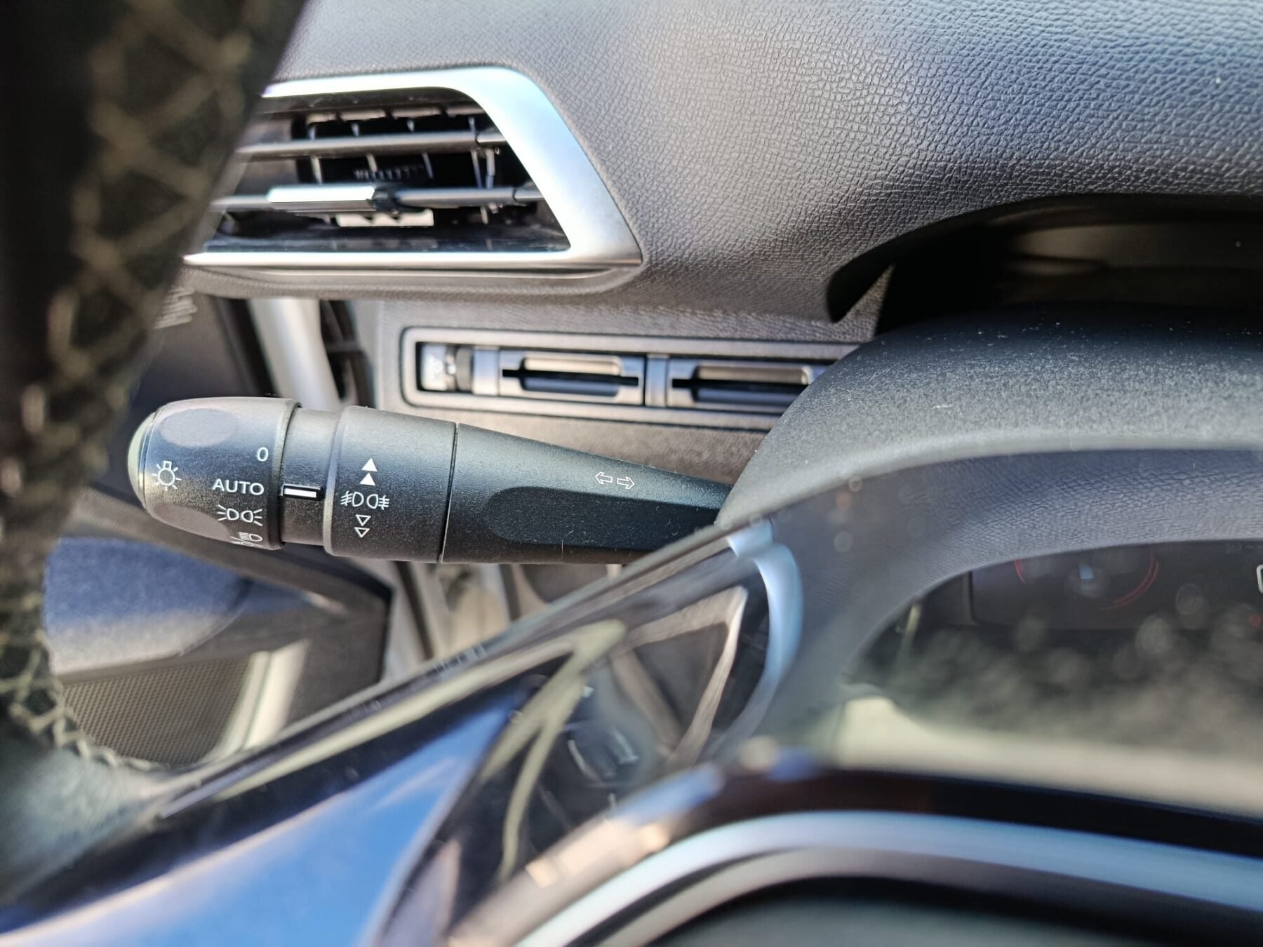 PEUGEOT 3008 1.5 BlueHDi 96kW 130CV SS Active