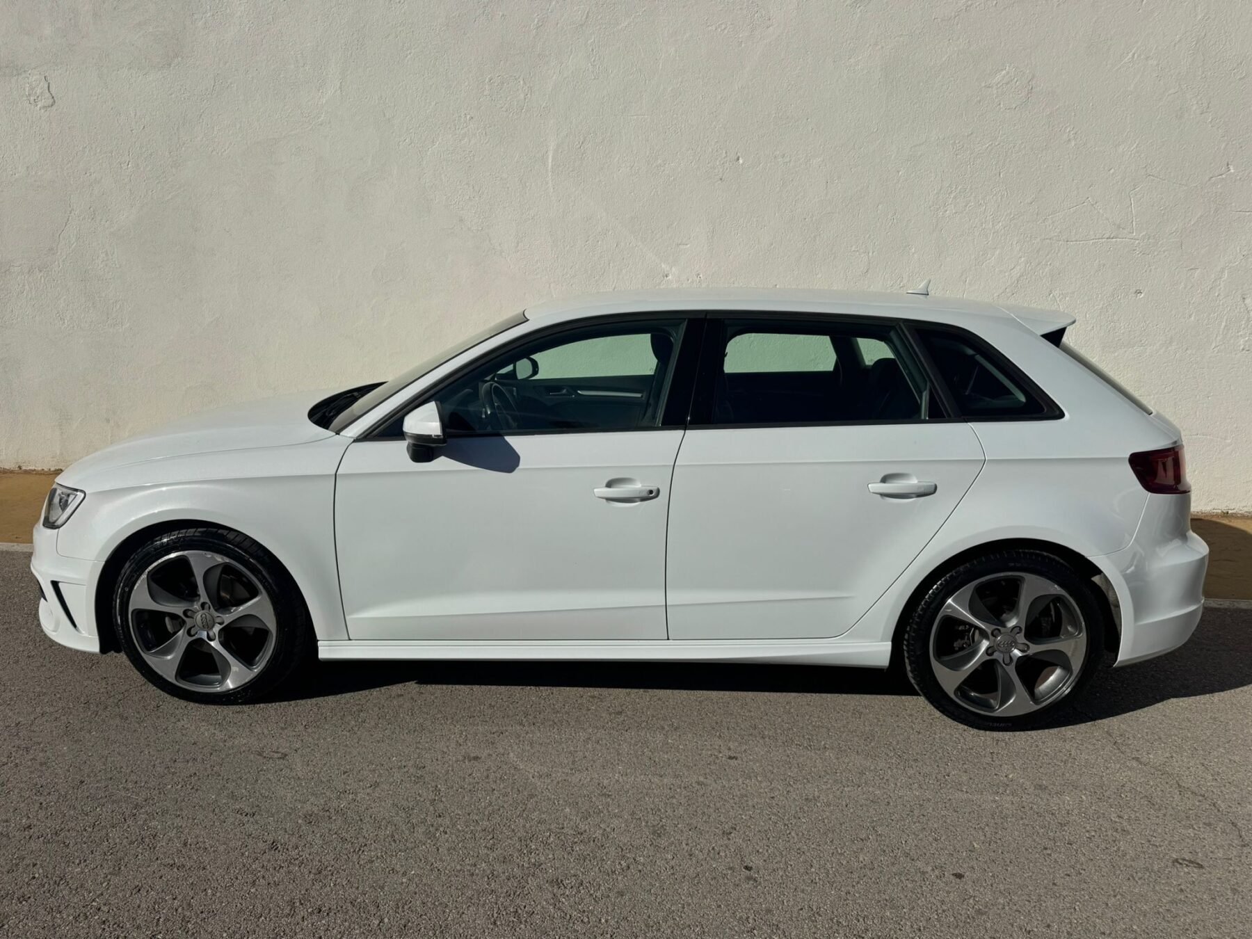 AUDI A3 Sportback 2.0 TDI clean d S line