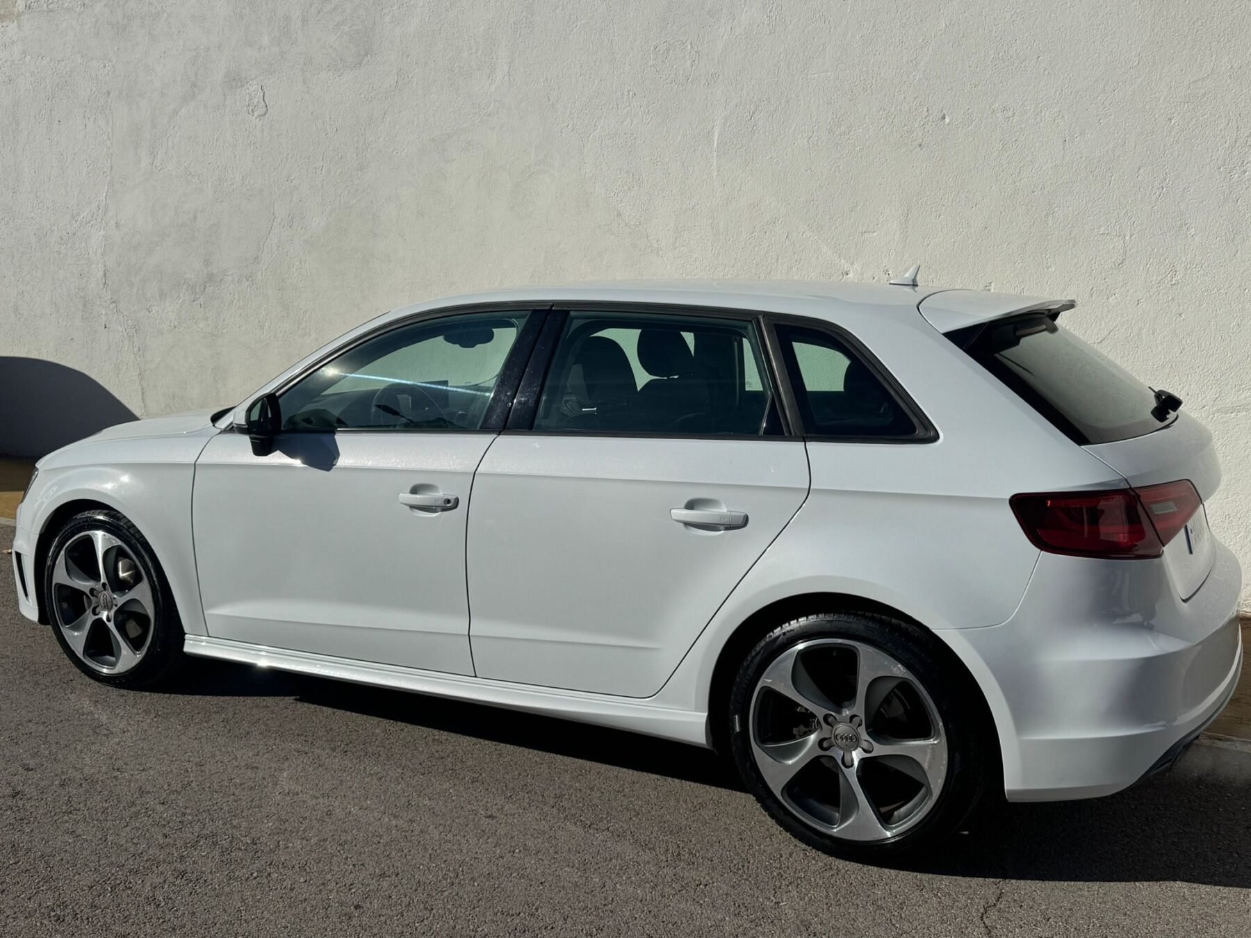 AUDI A3 Sportback 2.0 TDI clean d S line