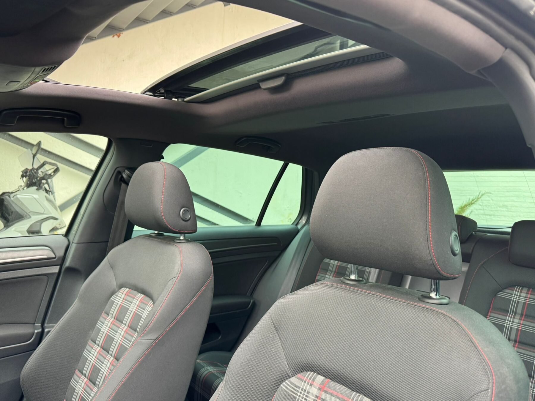 VOLKSWAGEN GOLF GTI Performance 2.0 TSI 180kW 245CV