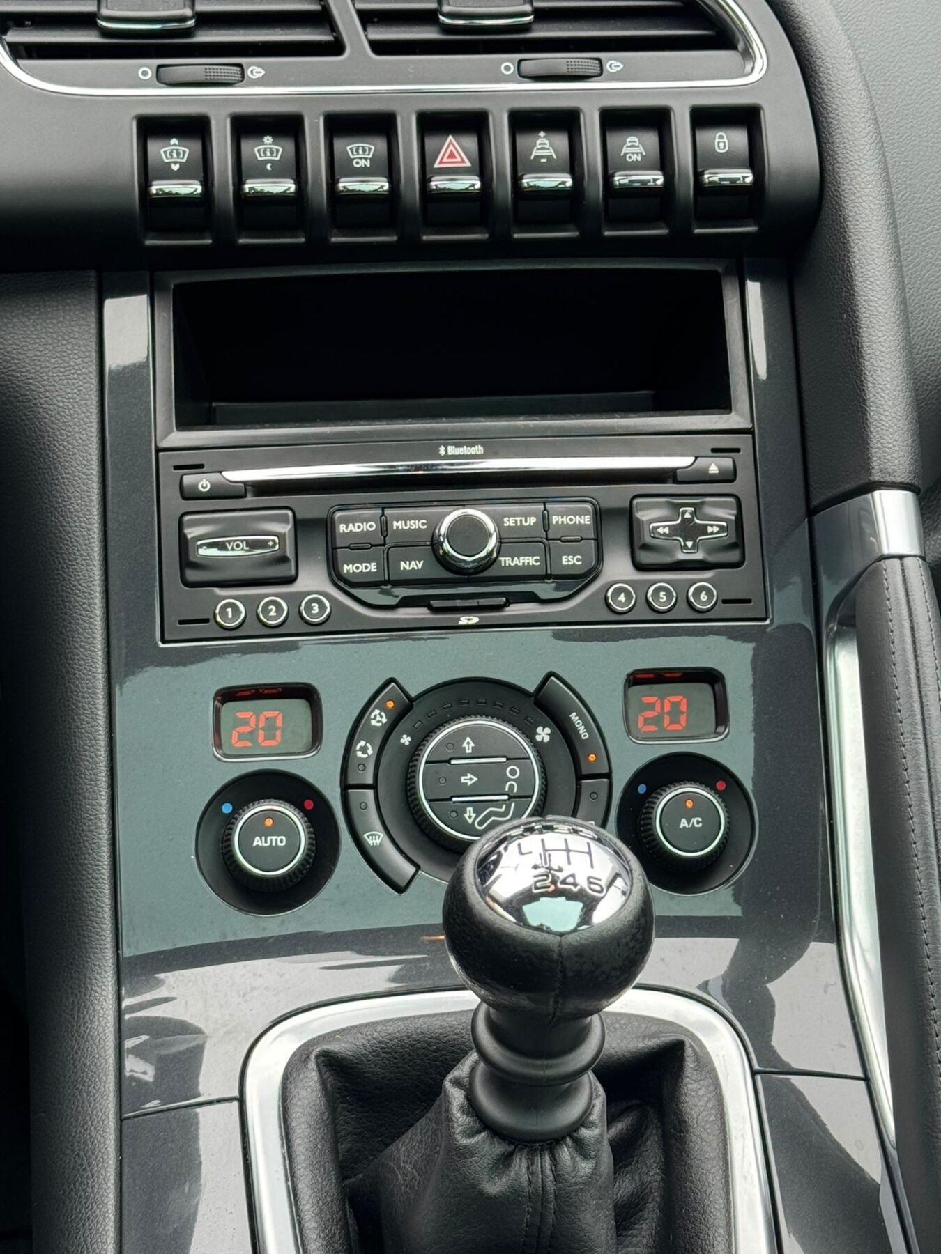 PEUGEOT 3008 Sport Pack 1.6 THP