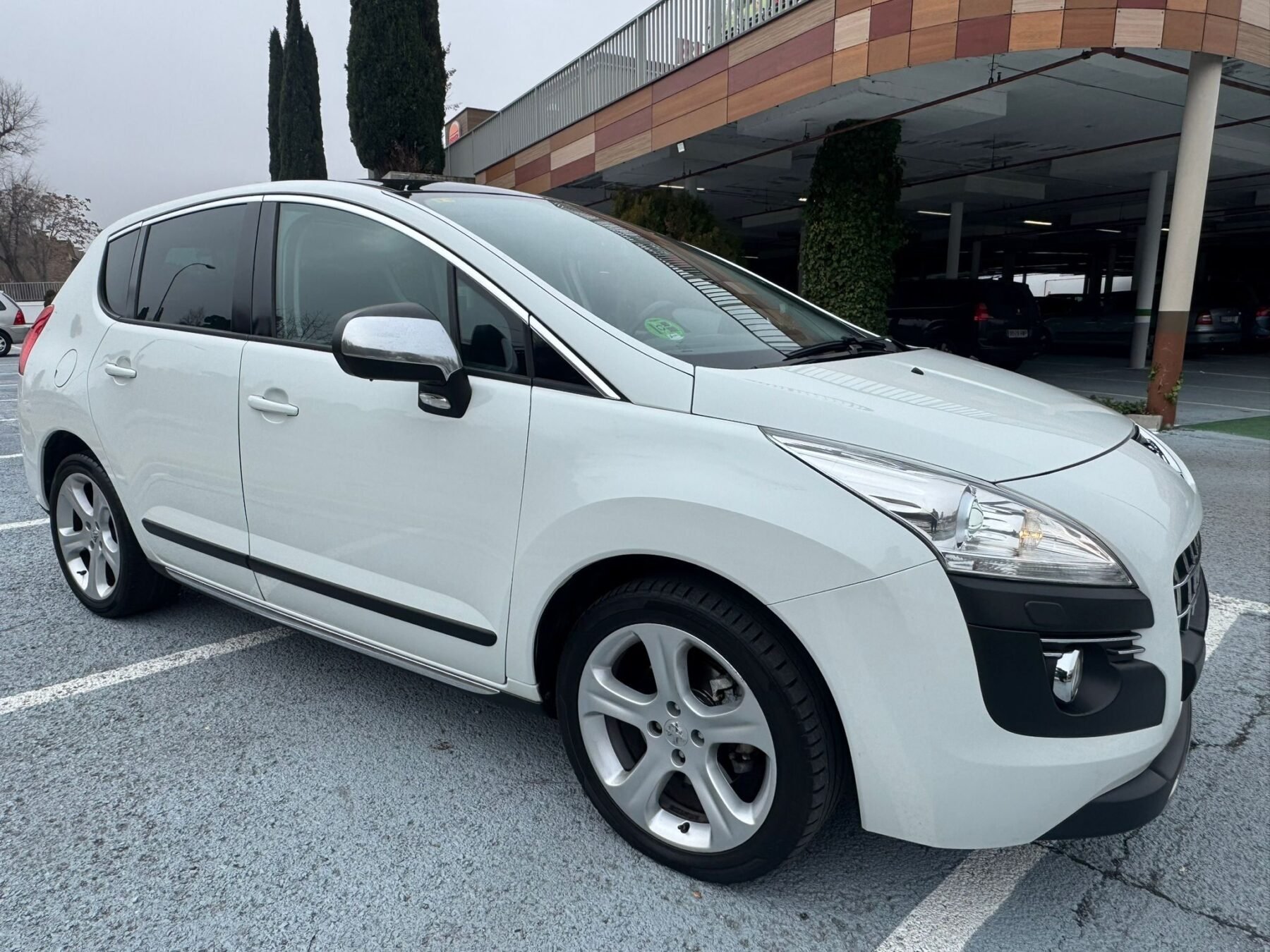 PEUGEOT 3008 Sport Pack 1.6 THP