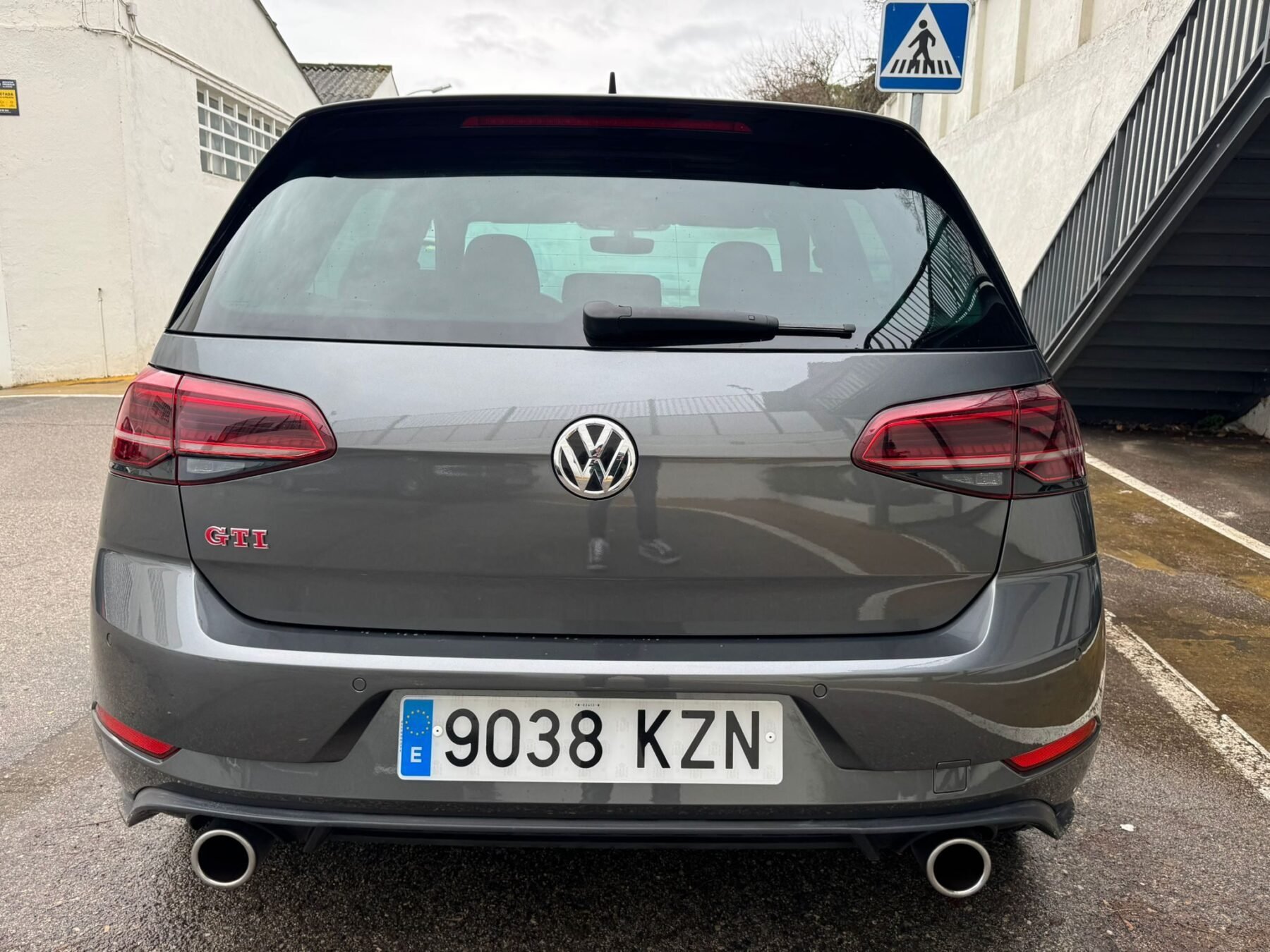 VOLKSWAGEN GOLF GTI Performance 2.0 TSI 180kW 245CV