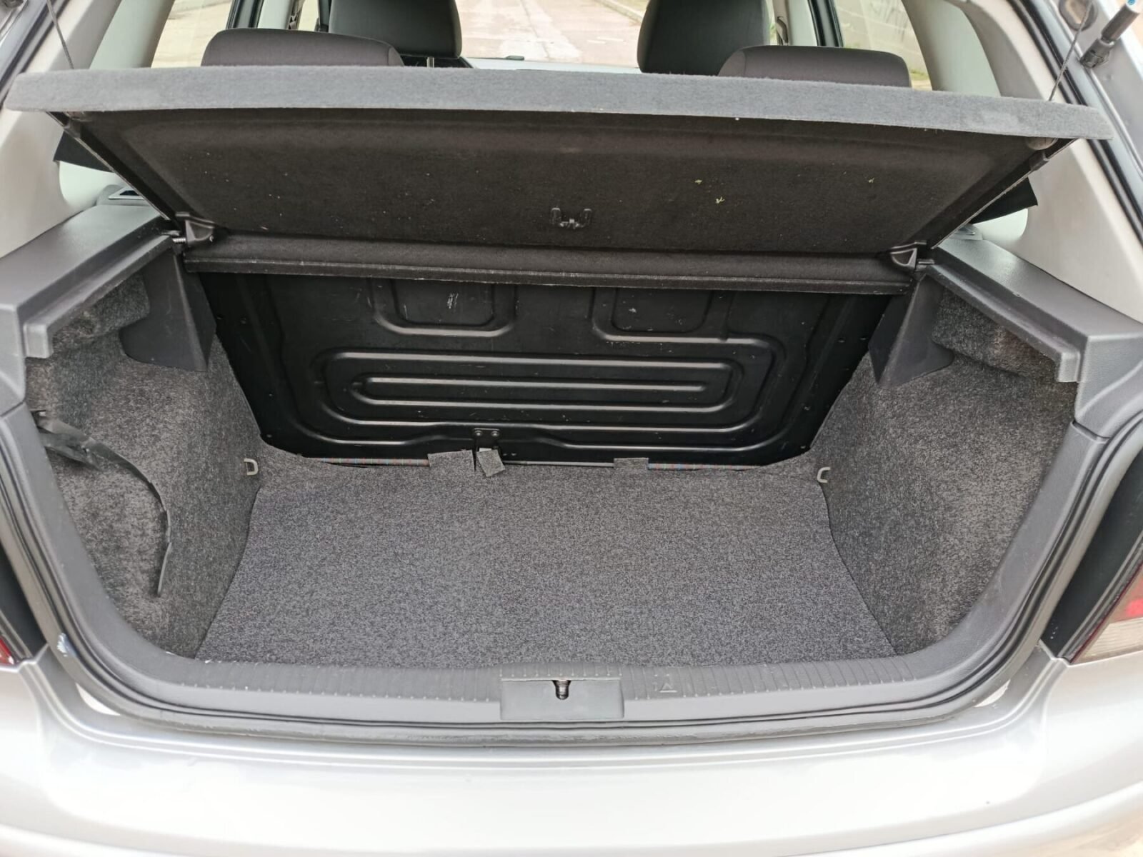 VOLKSWAGEN POLO  1.4 Advance