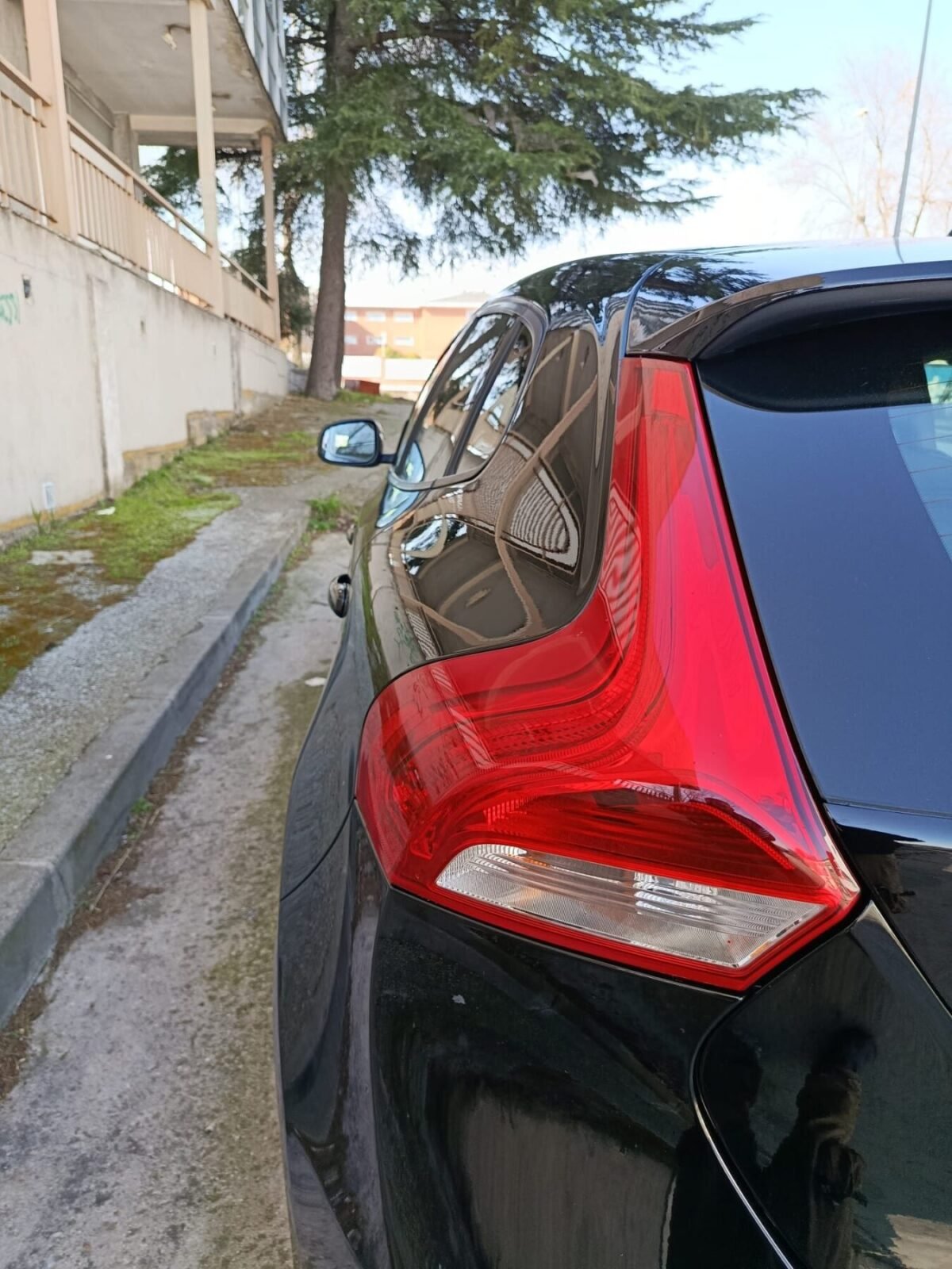 VOLVO V40 2.0 D2