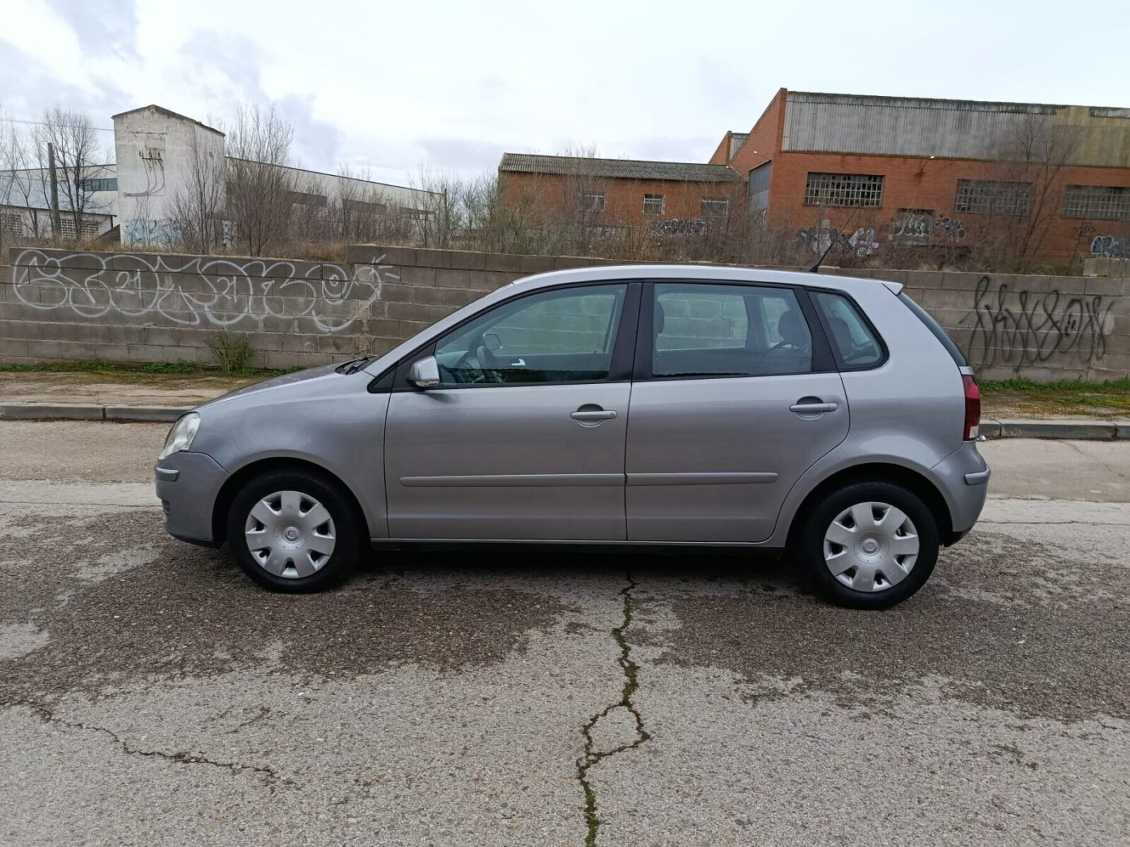 VOLKSWAGEN POLO  1.4 Advance