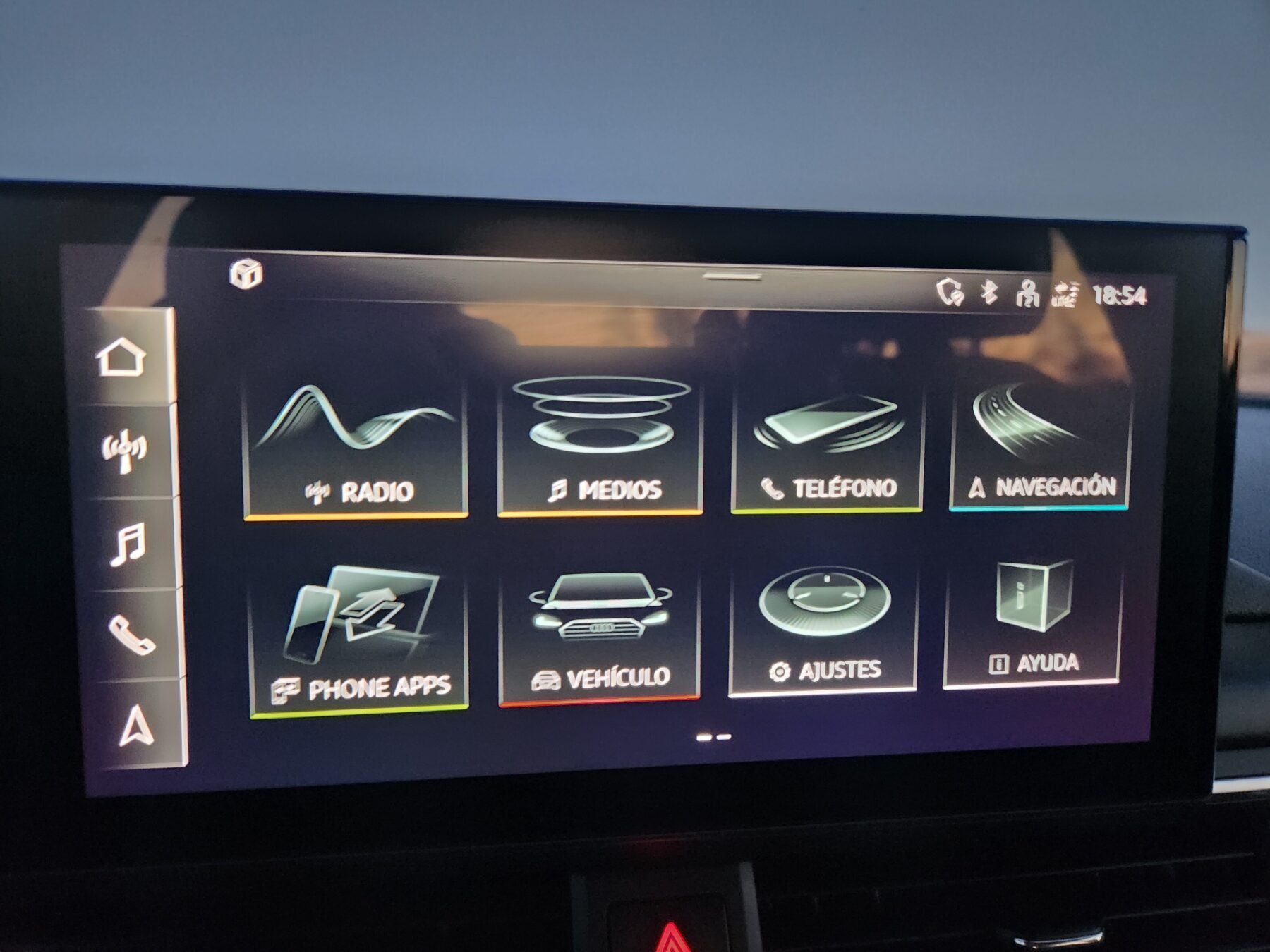 AUDI A4 AVANT 30 TDI S TRONIC