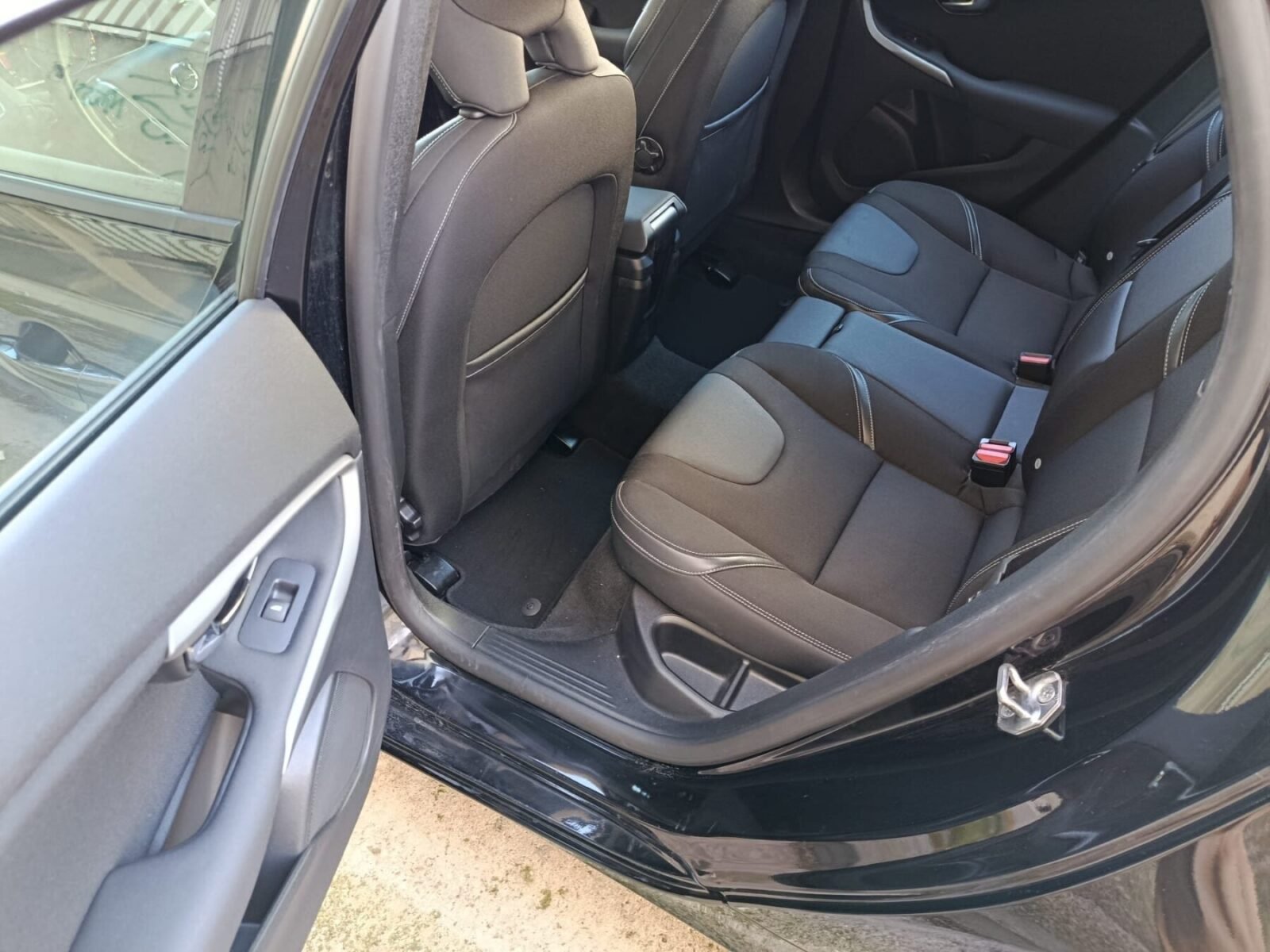 VOLVO V40 2.0 D2