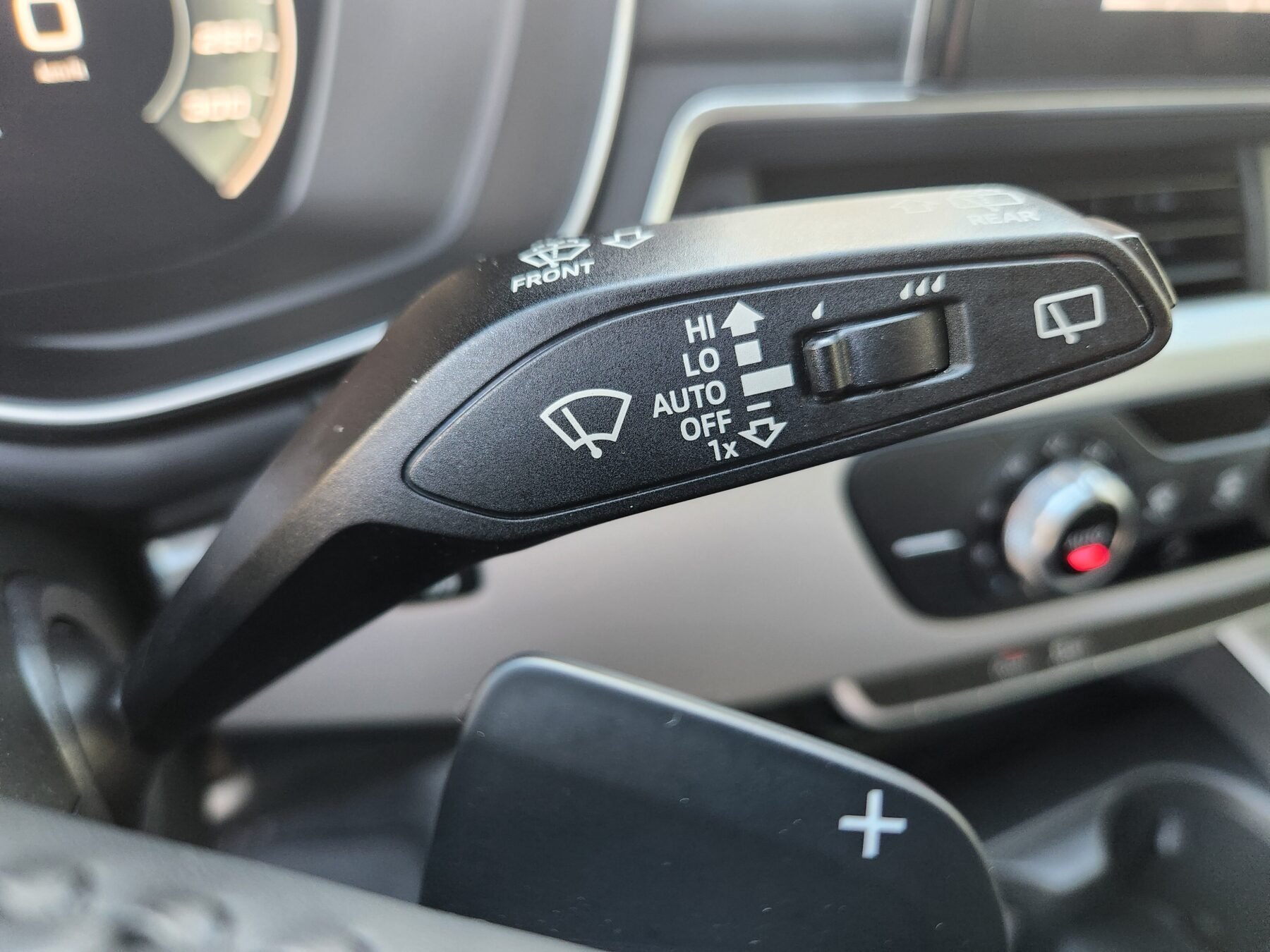 AUDI A4 AVANT 30 TDI S TRONIC