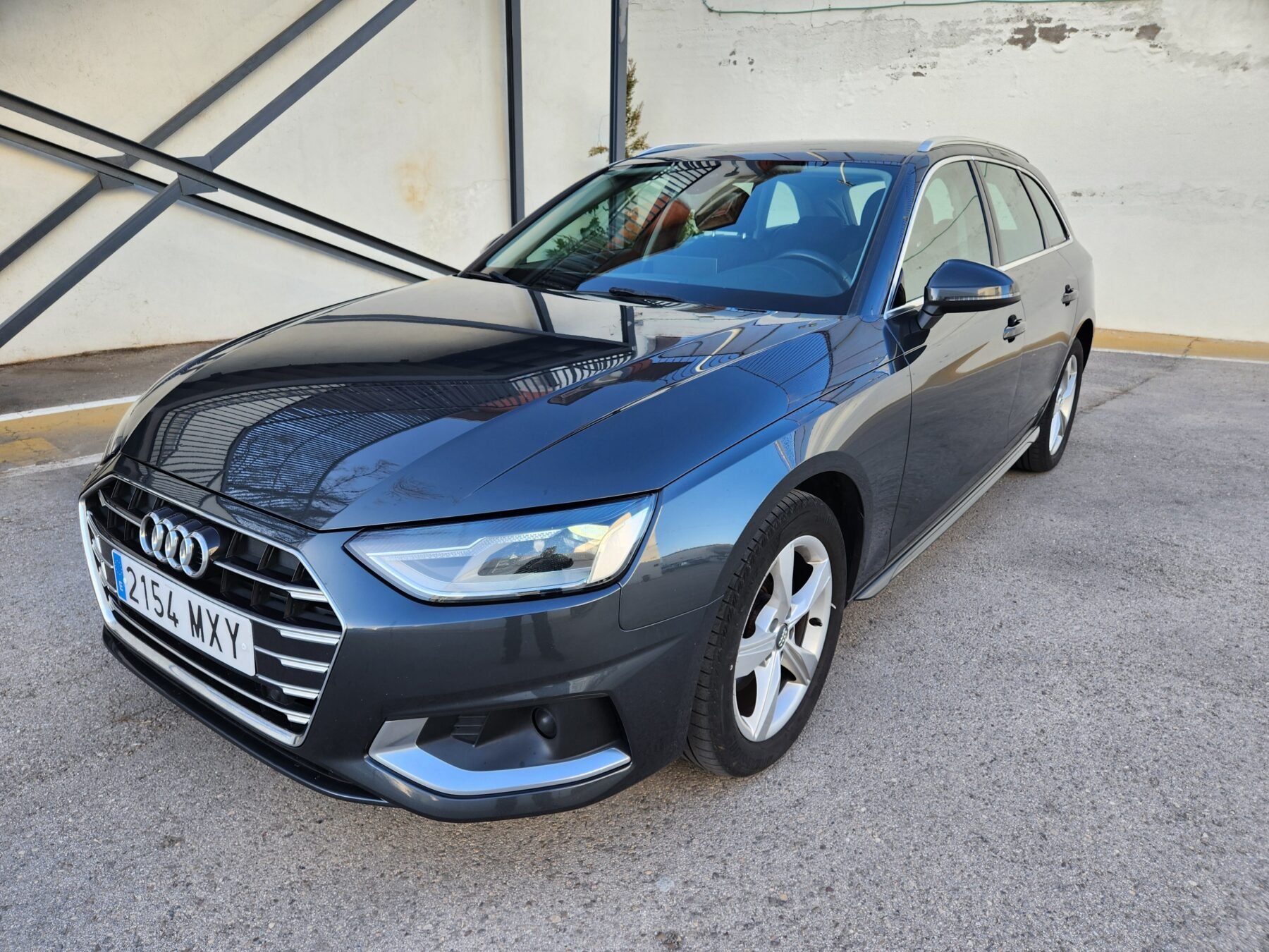 AUDI A4 AVANT 30 TDI S TRONIC
