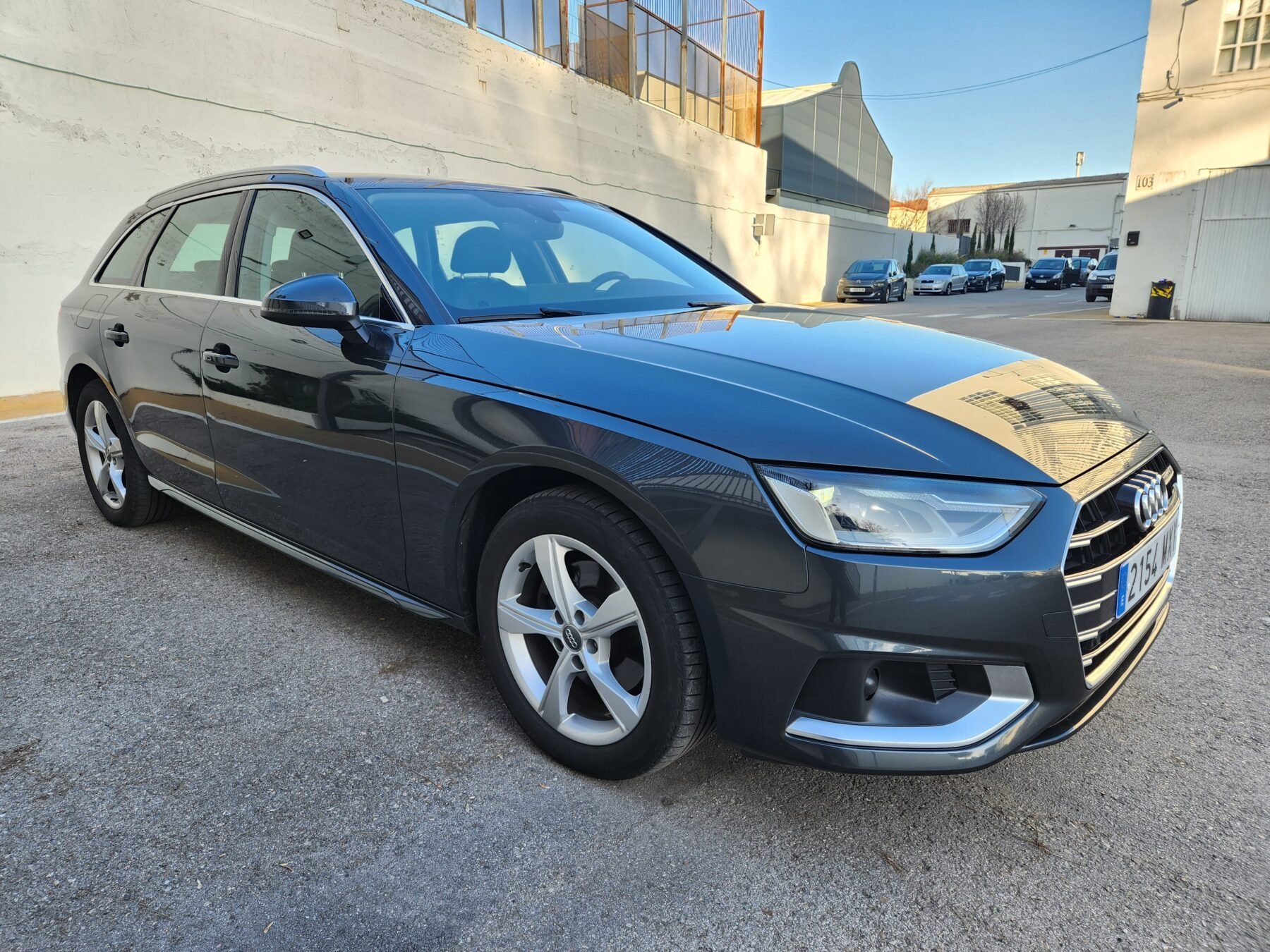 AUDI A4 AVANT 30 TDI S TRONIC