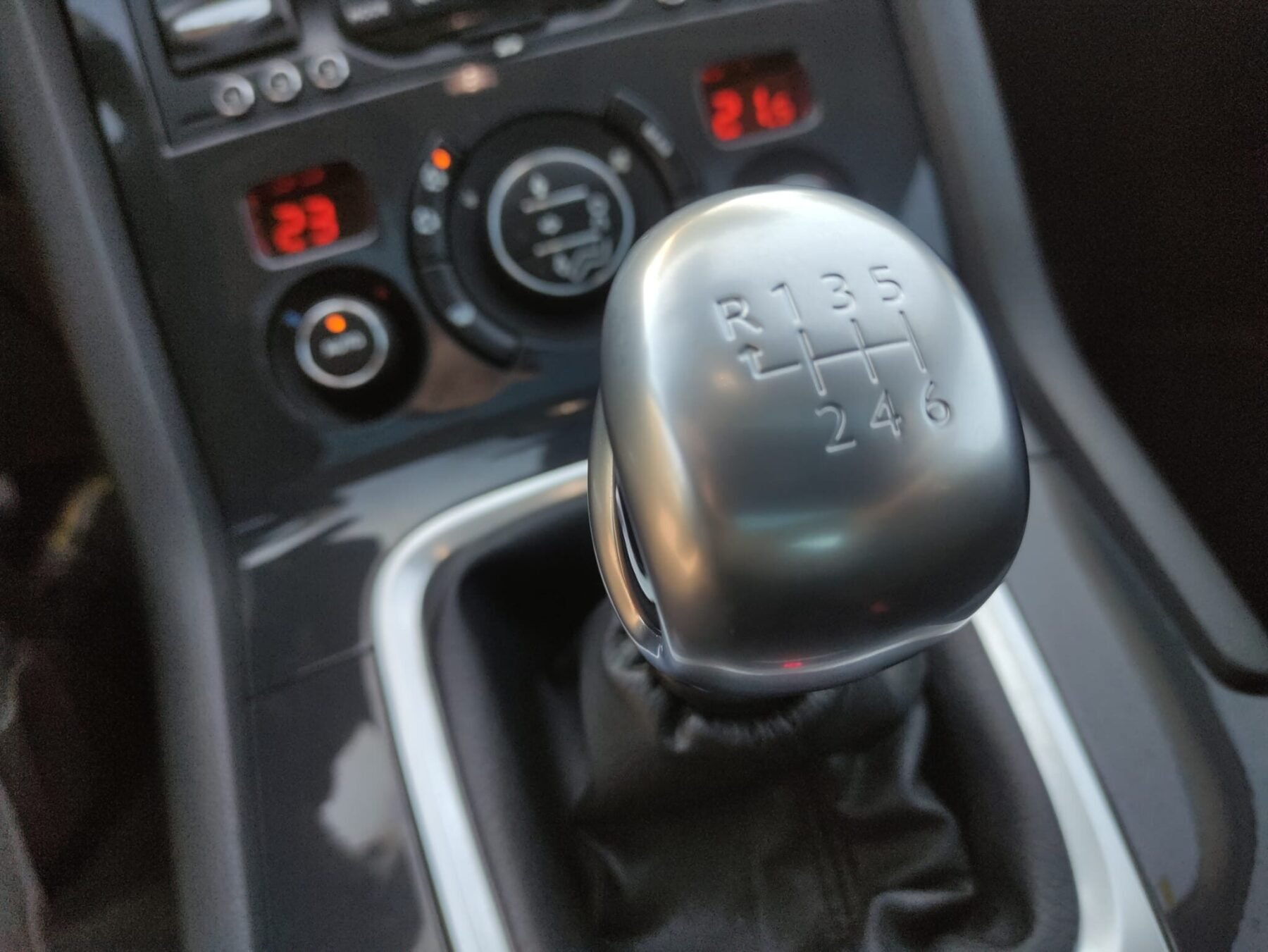 PEUGEOT 5008 Sport pack 