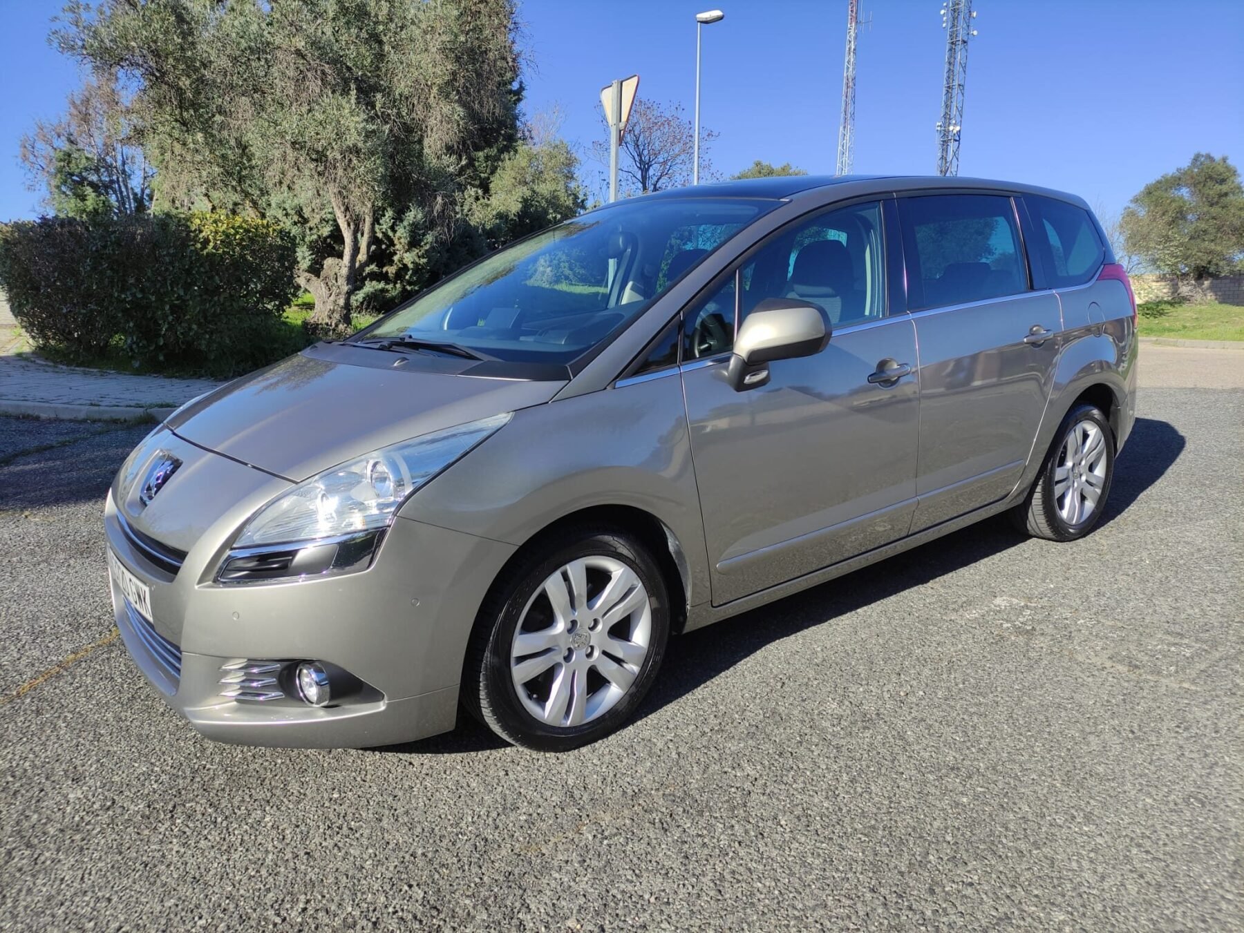 PEUGEOT 5008 Sport pack 