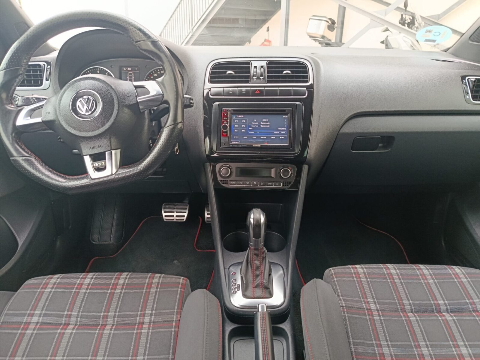 VOLKSWAGEN POLO 1.4 TSI DSG GTI