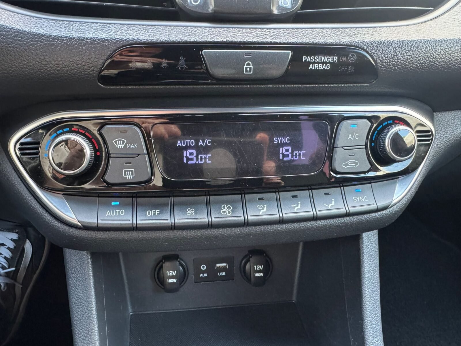 HYUNDAI Tecno