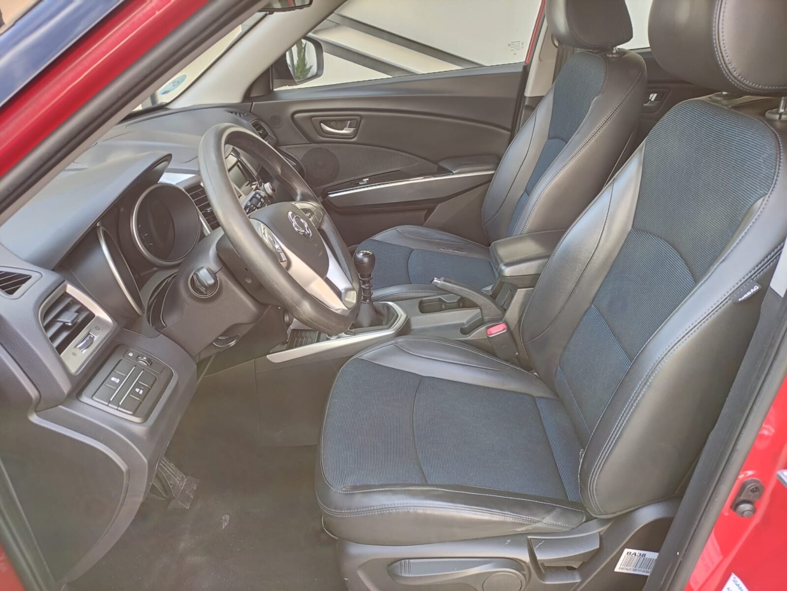 SSANGYONG TIVOLI G16 LIMITED 4X2