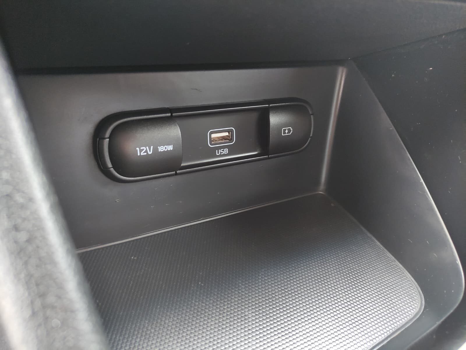 KIA Niro 1.6 GDI PHEV Drive